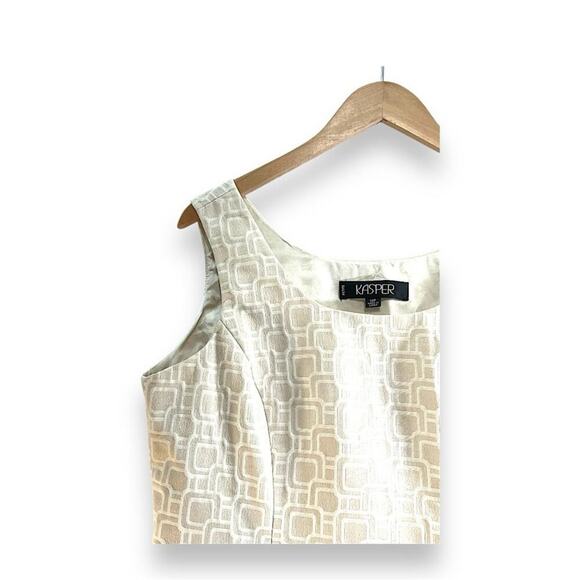 KASPER Sleeveless Cropped Top in a Geometric Pattern Light Beige & Ivory SZ 14P - Picture 8 of 13
